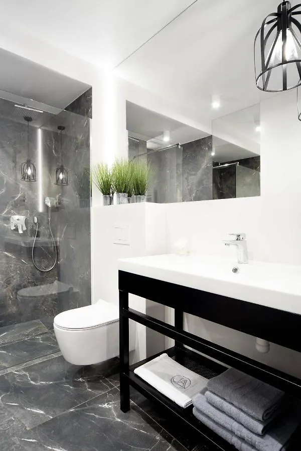 Jacuzzi Apartment Main Square Krakau