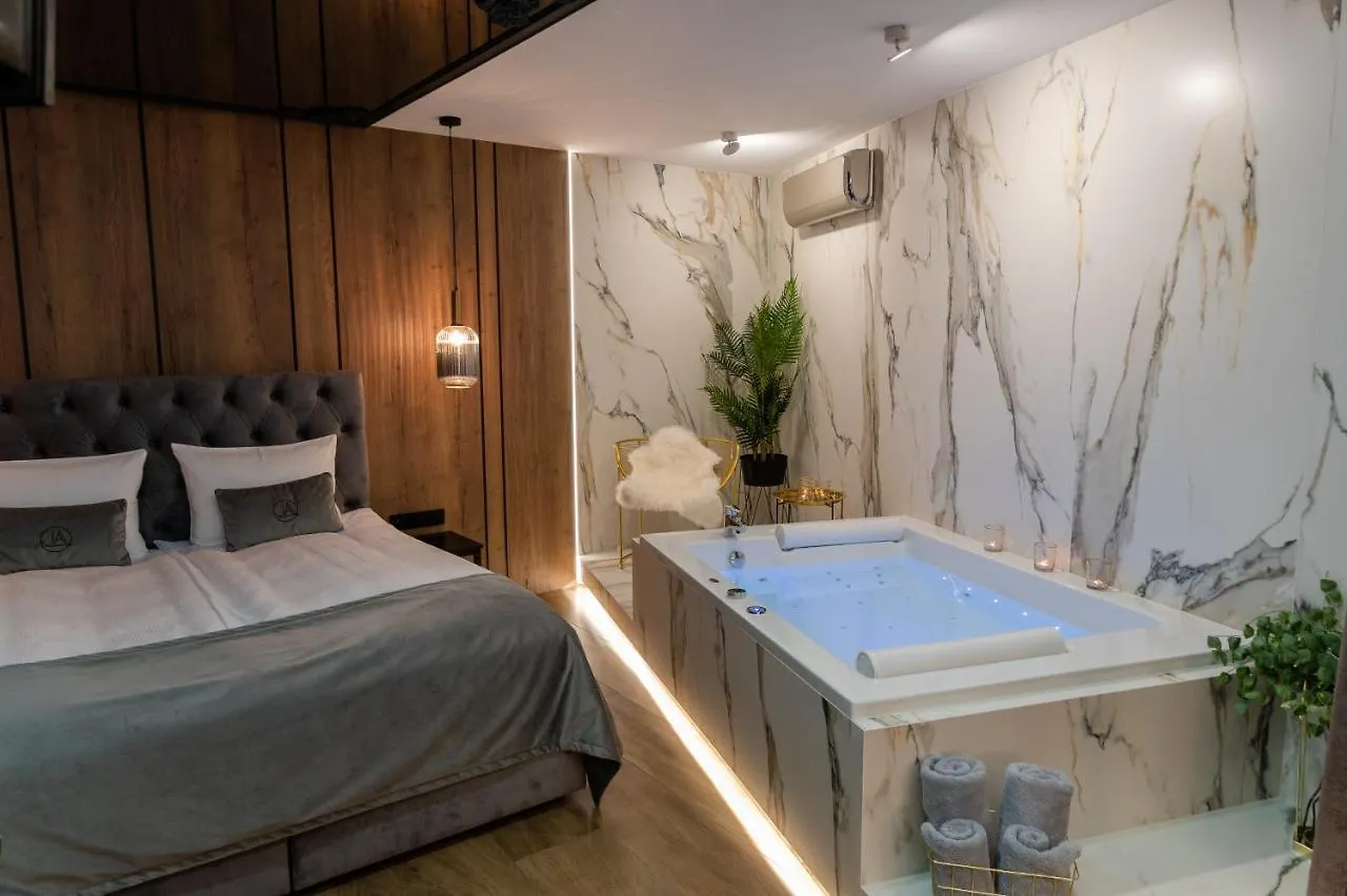 Jacuzzi Apartment Main Square Cracovia