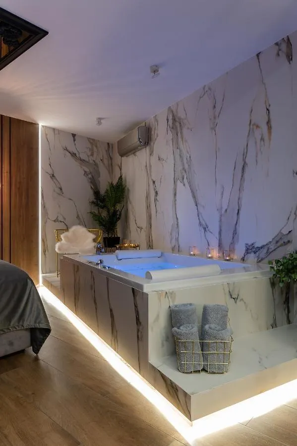 Jacuzzi Apartment Main Square Krakau Polen